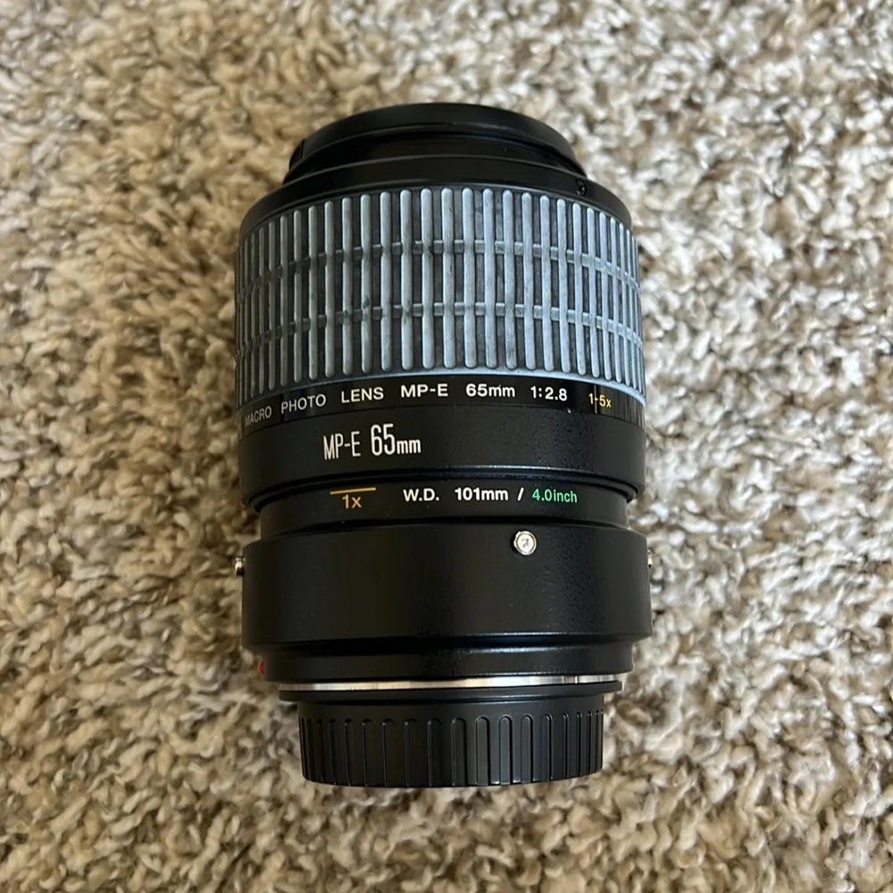 Canon MP-E 65mm f/2.8 1-5X Macro Lens for Canon SLR Cameras